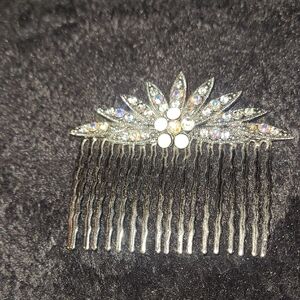 Rhinestone Floral Silver Hair Comb - Elegant Women’s Accessory
